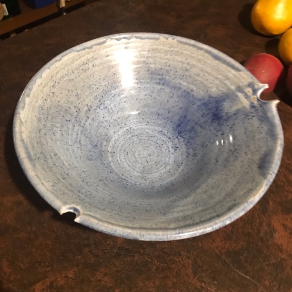 ARTISAN DESIGNED AND SIGNED  POTTERY - Picture 7 of 12